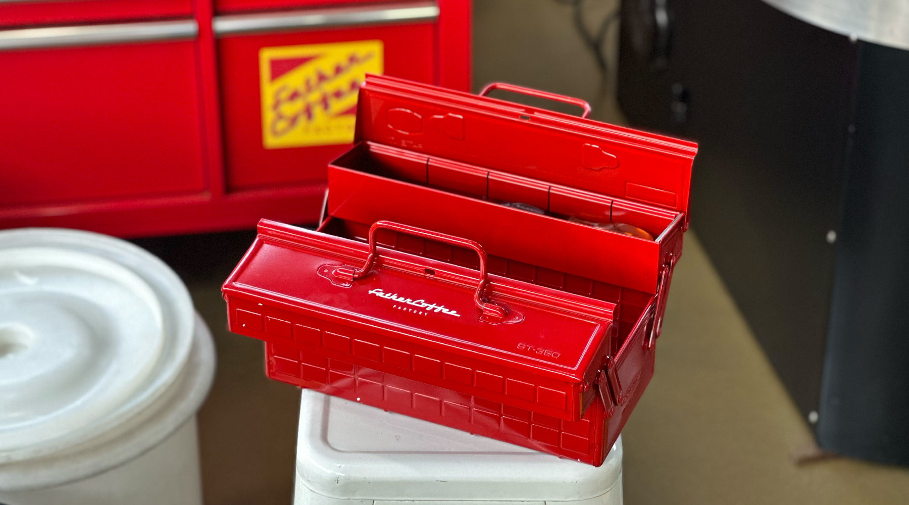 Large Factory Cantilever Toolbox in Red